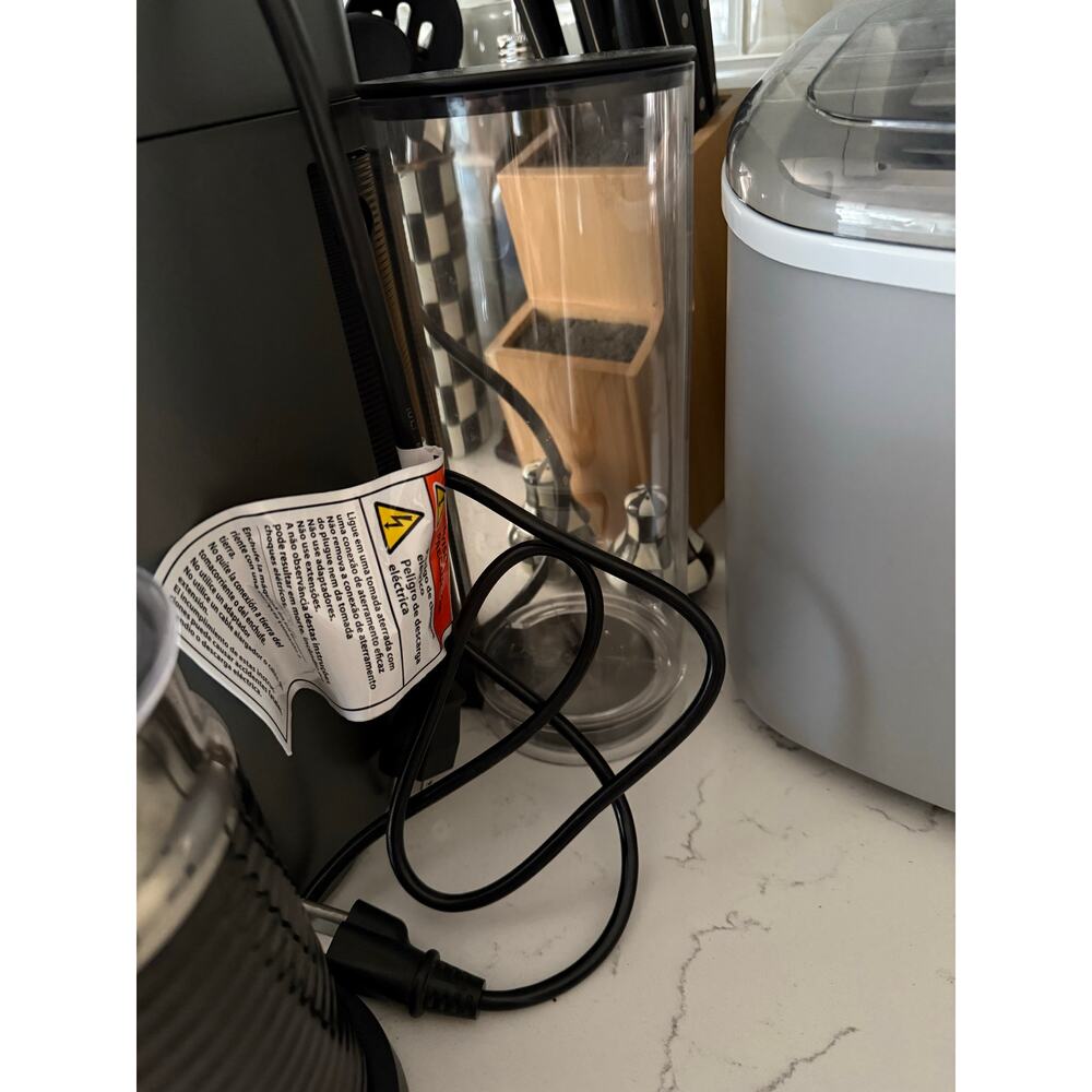 Nespresso Vertuo Coffee Machine with Frother - Picture 3 of 3